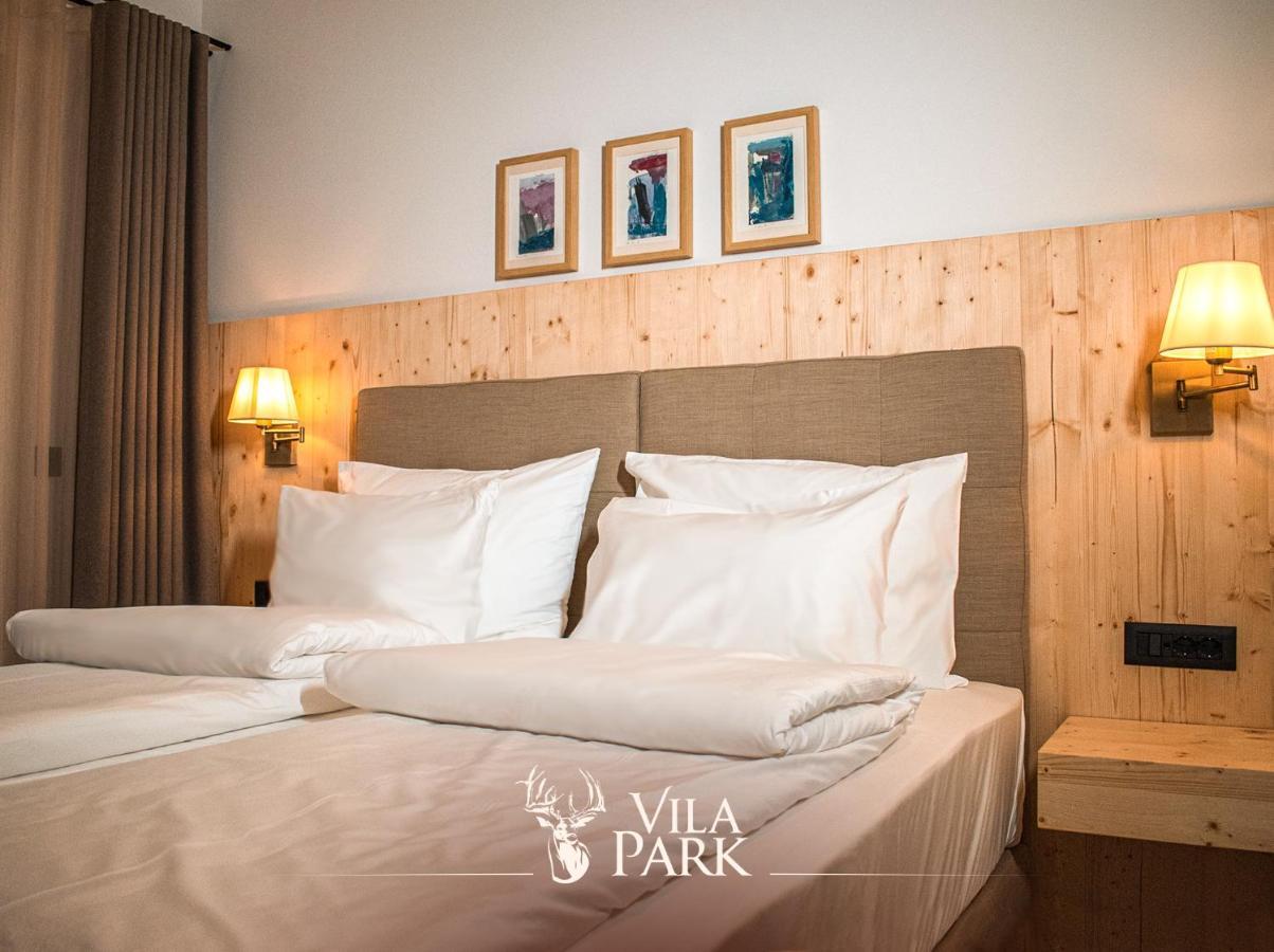 Vila Park Bujtina Hotel Prizren Ngoại thất bức ảnh